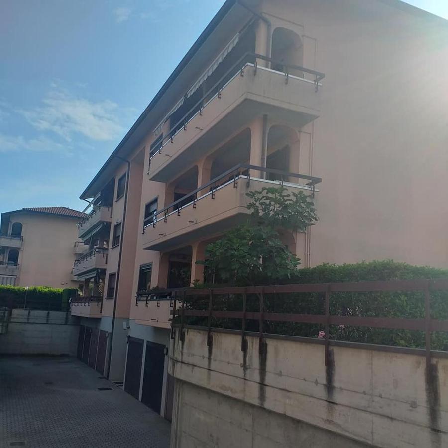 Fiorenza House Luisago Extérieur photo